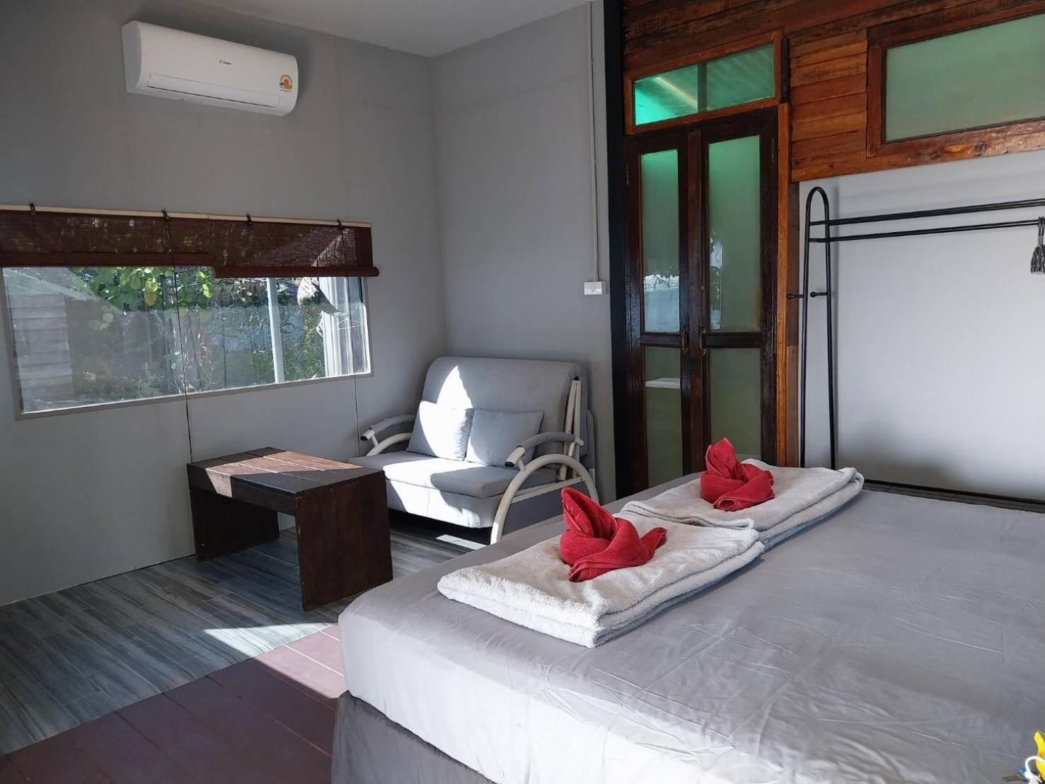 Monkey Island Resort Koh Mak Esterno foto