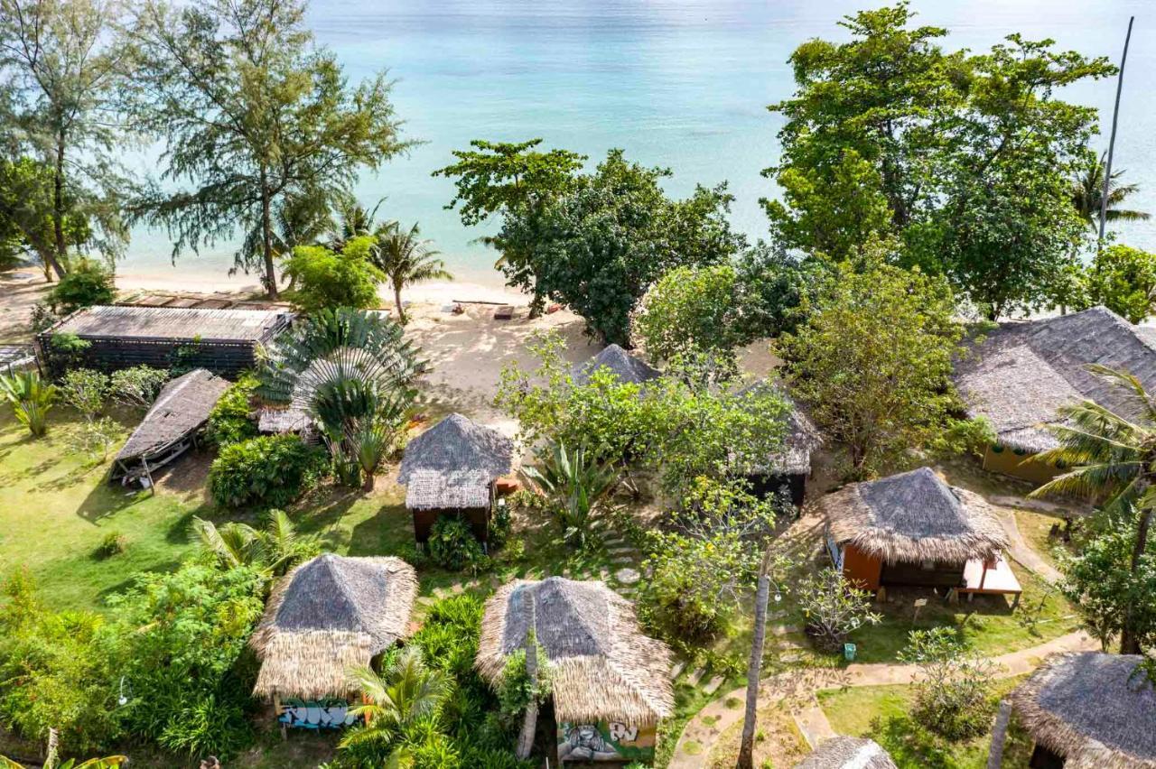 Monkey Island Resort Koh Mak Esterno foto